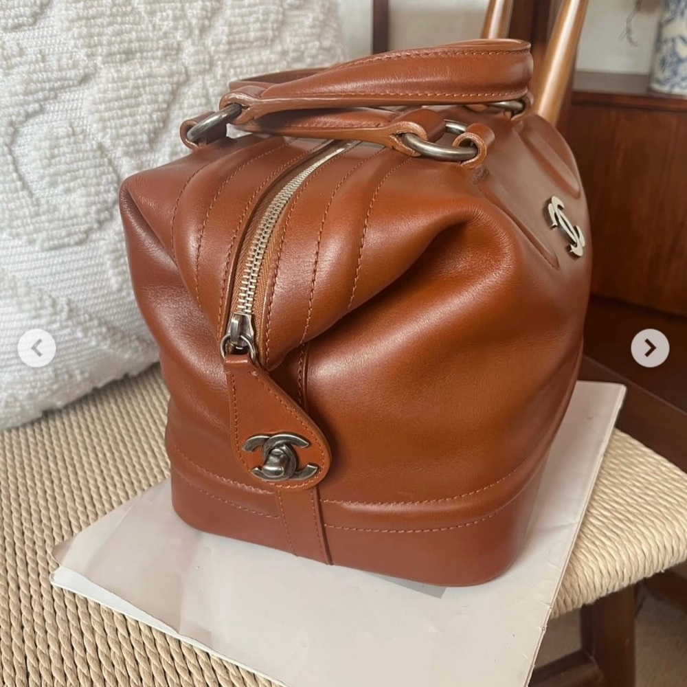 Authentic CHANEL country ride calf skin doctor bag camel leather satchel - Picture 2 of 16